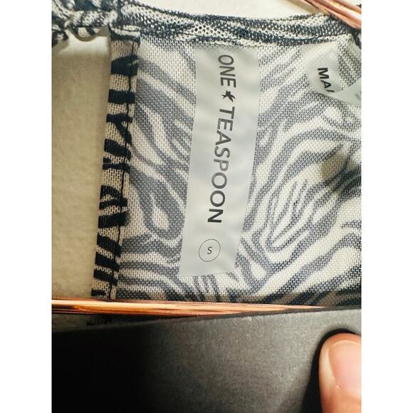 ONE TEASPOON Black White Interfere Ruffle Long Sleeve Party Top NWT Size Small - Picture 7 of 10